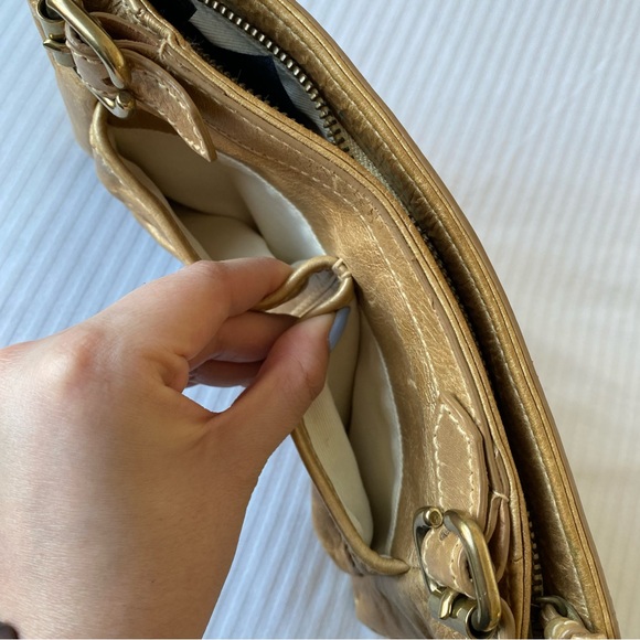 Club Monaco gold clutch - Picture 4 of 6